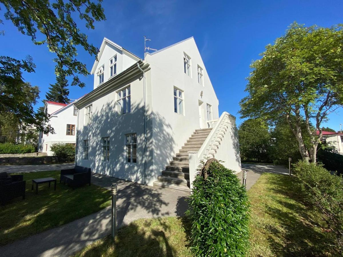 Akureyri Central House Екстериор снимка